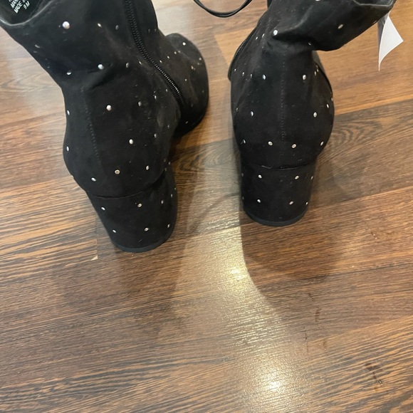 Black Boots with Silver Studs - Picture 3 of 7